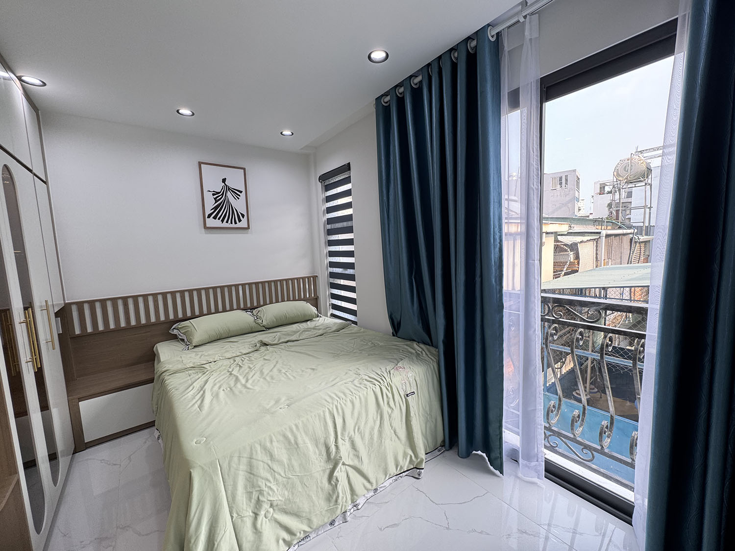 Biệt thự mini 3 lầu, t.kế Tân Cổ Điển, Full n.thất, hẻm ôtô Cầm Bá Thước - Cạnh Phố Ẩm Thực PXLong